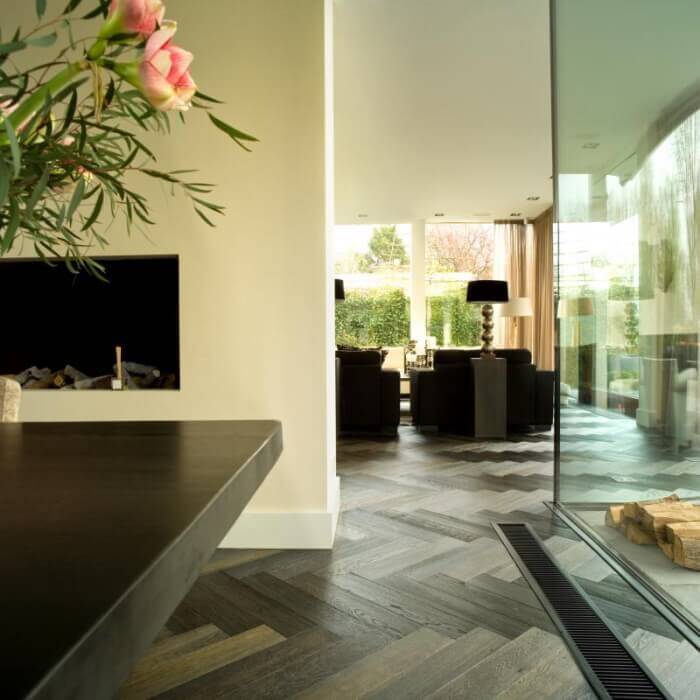 Kies voor een moderne vloer bij een modern interieur