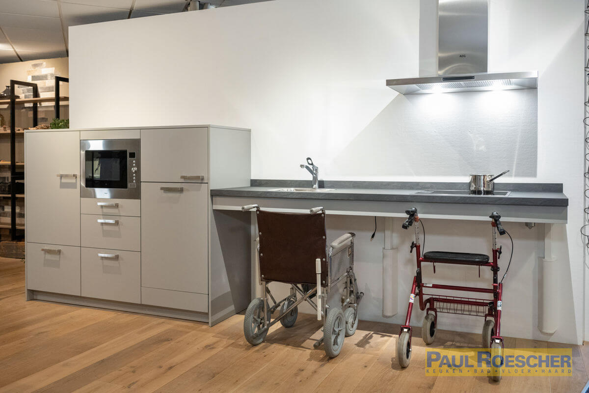 Ideale strakke mindervalidenkeuken