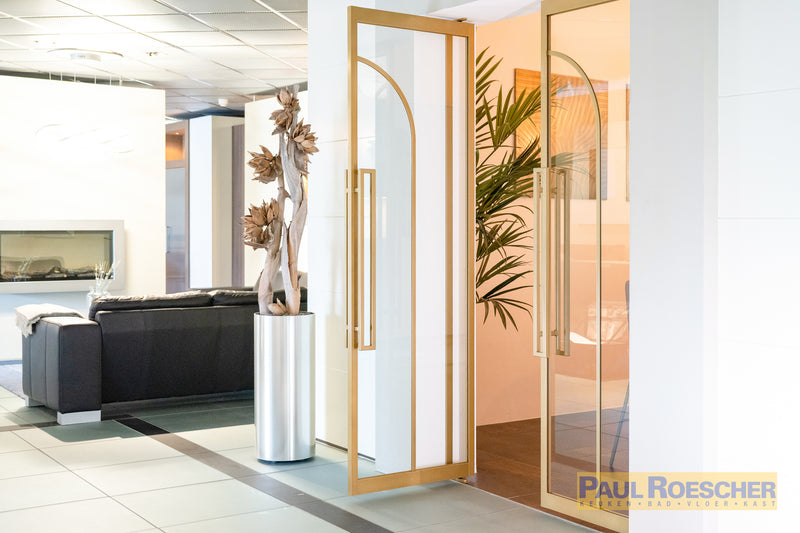 Luxe glazen deur met gouden frame