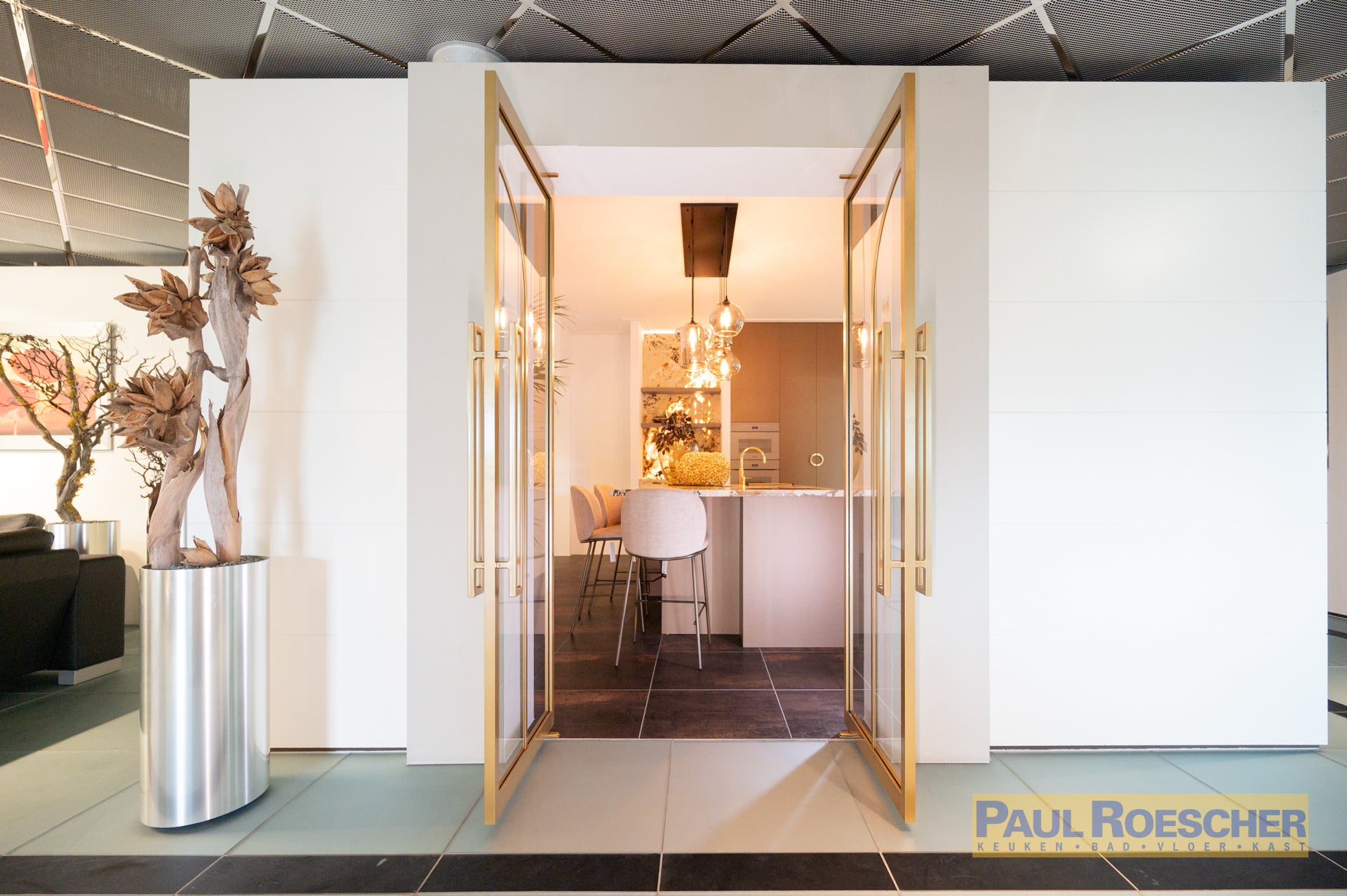 Luxe glazen deur met gouden frame