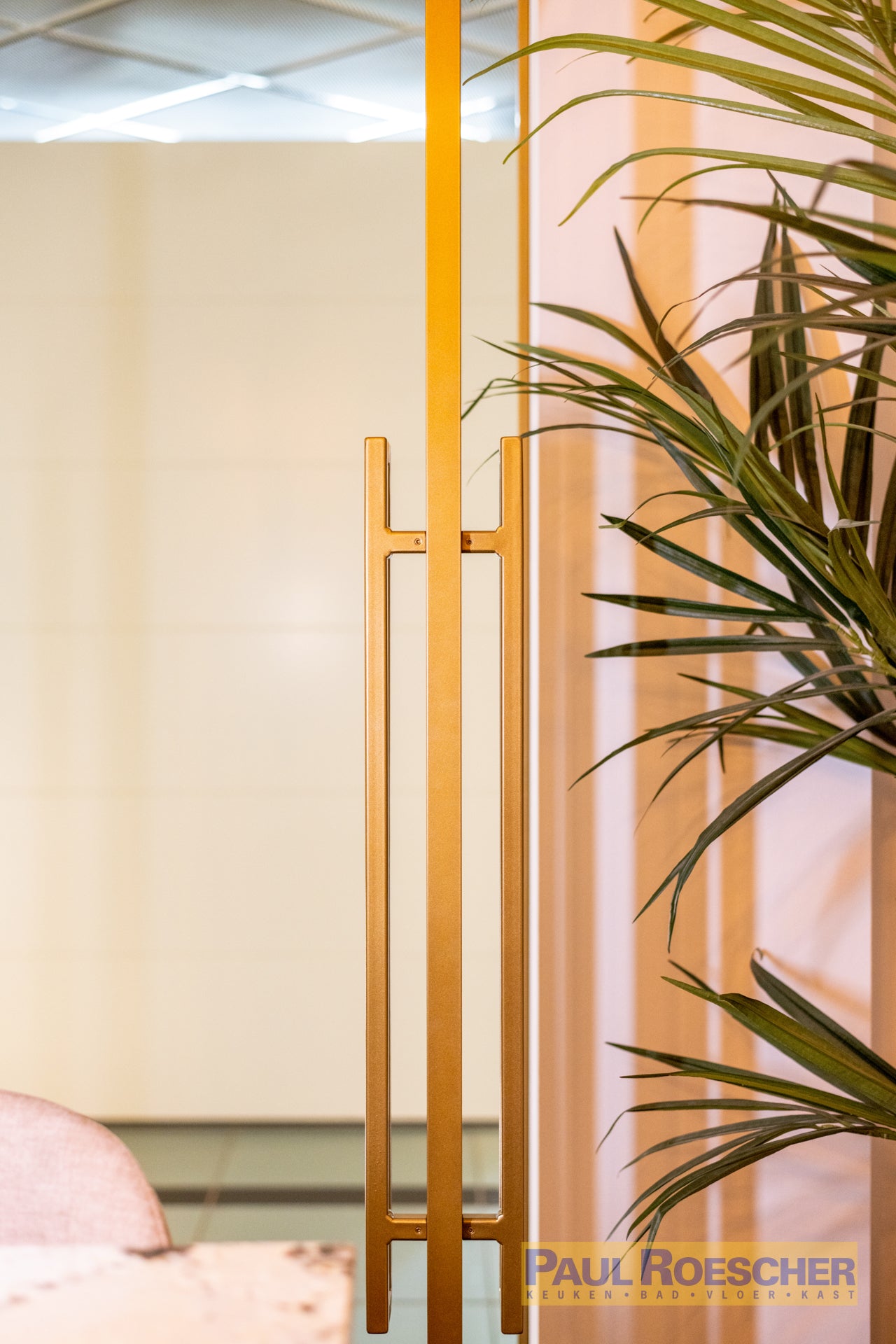 Luxe glazen deur met gouden frame