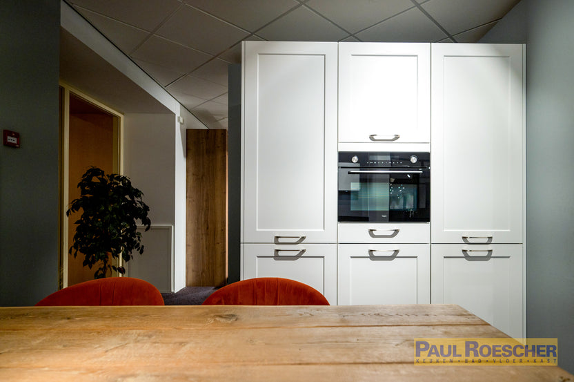 Topkeuken met zeer fraaie houten accenten – Paul Roescher