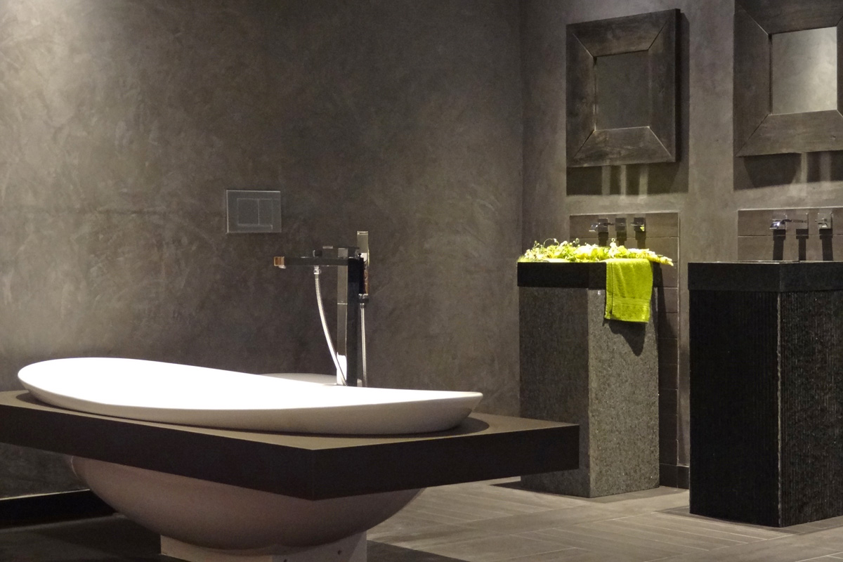 Moderne badkamer van Paul Roescher